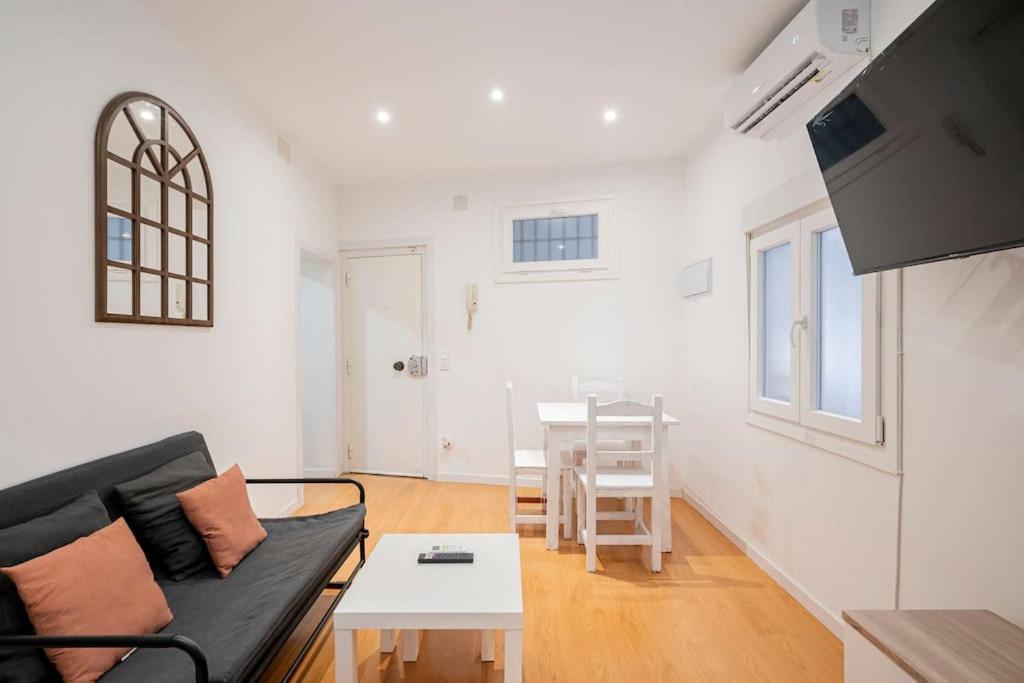 Espiritu Santo, Comodidad Para 2 En Malasana Madrid Exterior foto